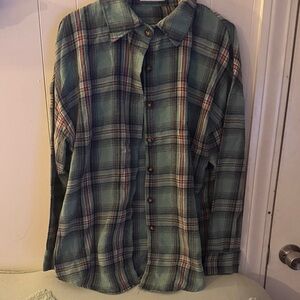 Women's Green Plaid Button Down Flannel Shirt